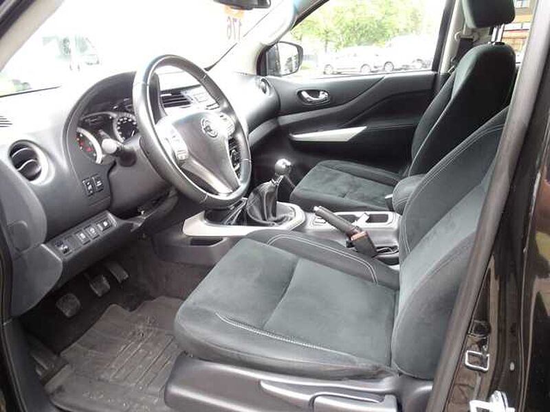 Nissan Navara 4x4 2.3 dCi N-Connecta Double Cab