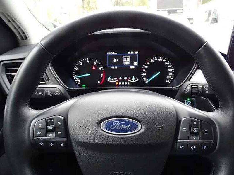 Ford Focus 1.5 EcoBoost Turnier Titanium