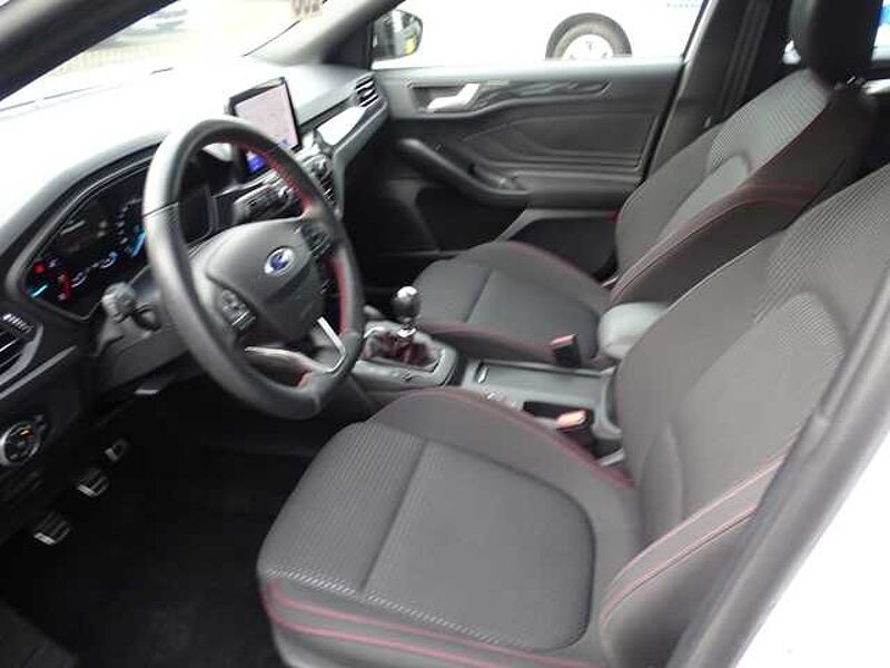 Ford Focus 1,5 Ecoboost Turnier ST Line