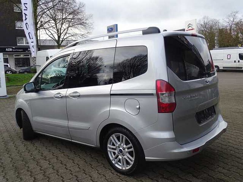 Ford Tourneo Courier 1.5 TDCi Titanium